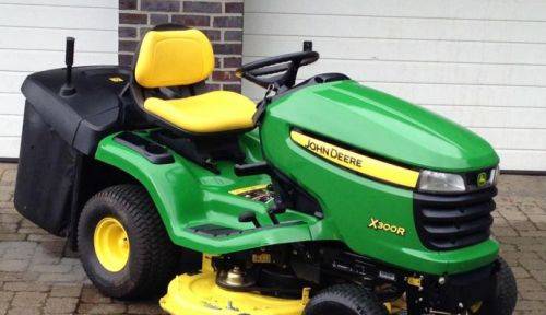 Vends tondeuse autoportée John Deere X 300 R