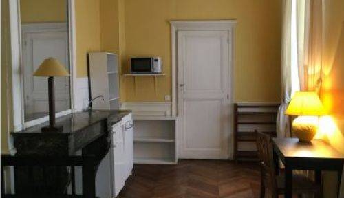Loue studio meublé - 25m² - plein centre Orléans