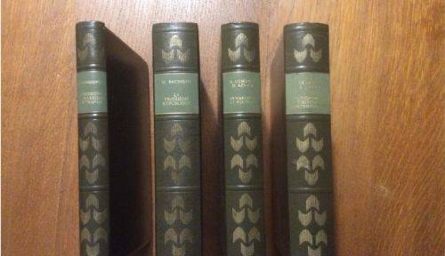 Vends 4 livres historiques, belle reliure
