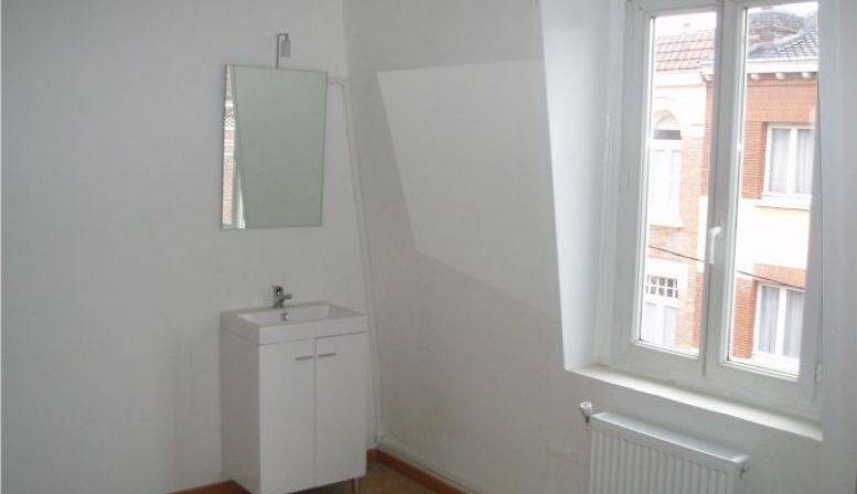 Loue chambre en colocation dans maison - 150m² - Lille Faidherbe