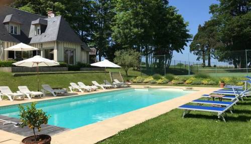 Loue proche Deauville superbe villa avec piscine et tennis 6 couchages - Villers-sur-Mer (14)