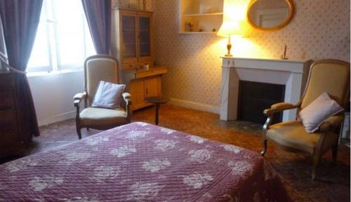 Loue chambre 20m² avec salle de douche Orléans Centre, proche de la Gare