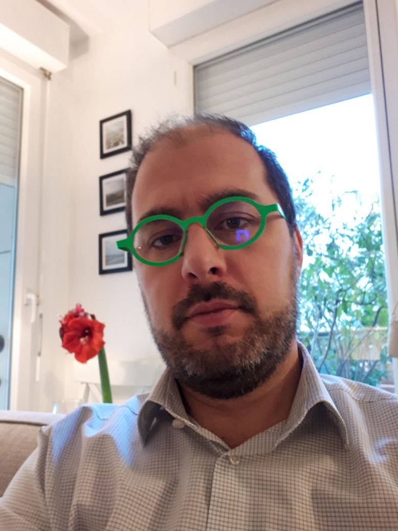Nicolas D.