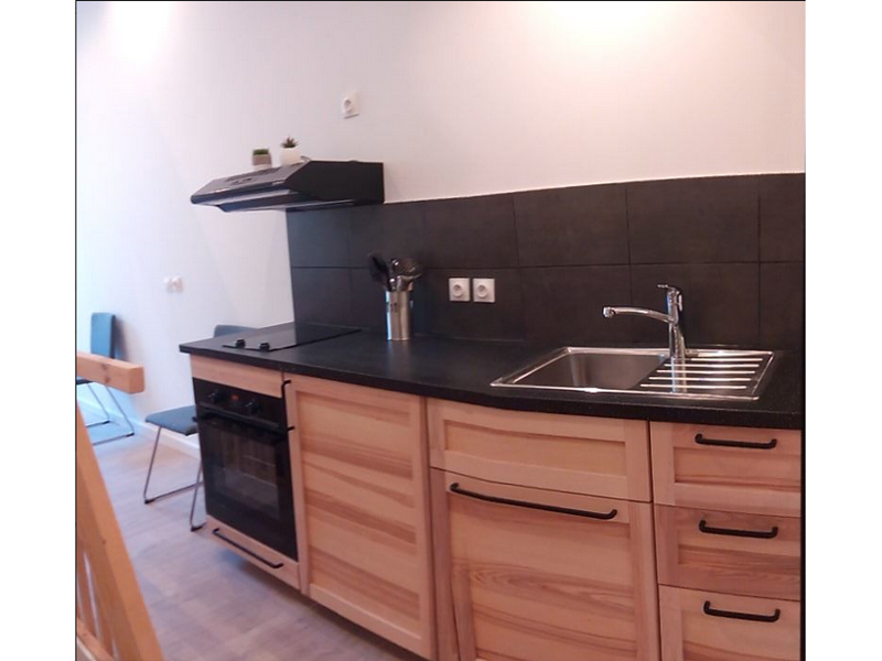 Loue appartement de 27m², meublé aux Chartrons, disponible au 21 mars Bordeaux