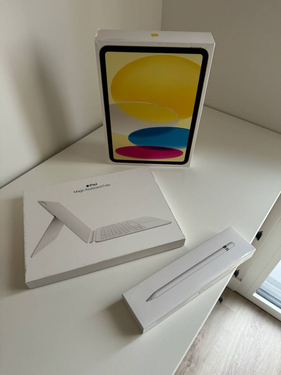 IPad 10ème génération Neuf 64go Wifi et ses equipements sur Gens de Confiance