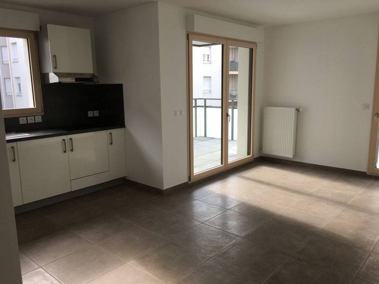 Loue T2, 46m² proche place de la Reconnaissance, Lyon 3ème