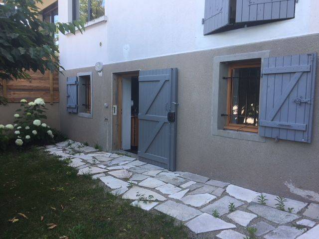 Loue studio 24m² dans le centre du village de Sainte Foy les Lyon