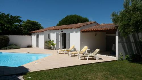 Loue Ile de Ré, grande maison, piscine 11-12 couchages