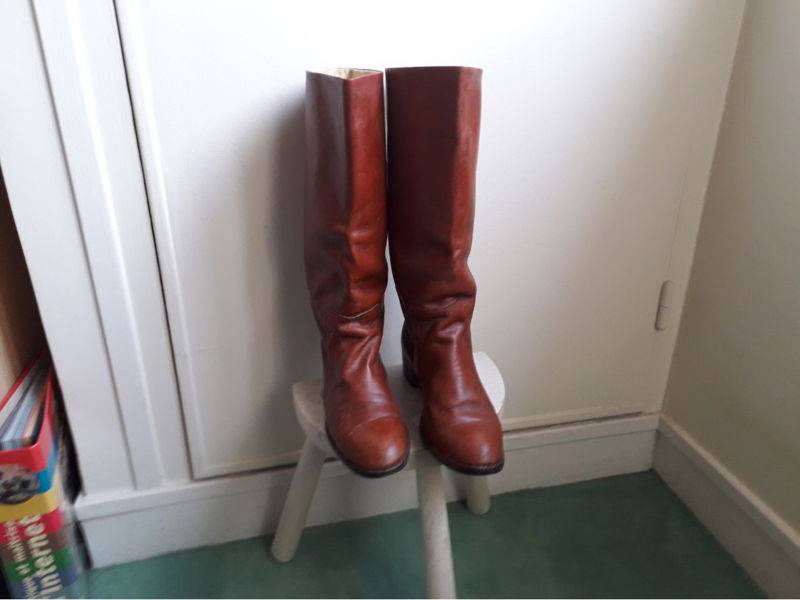Bottines Chamode cuir 36 rouge bordeaux broderies doublées