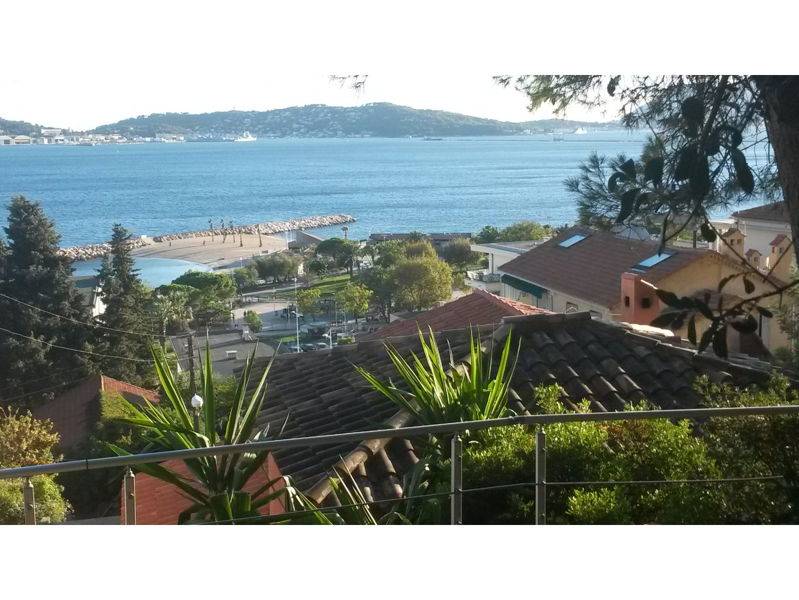 Loue Studio meublé Toulon Mourillon vue mer 180°, 2 couchages