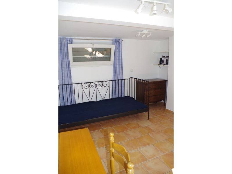 Loue studio 24m² loyer modéré + service