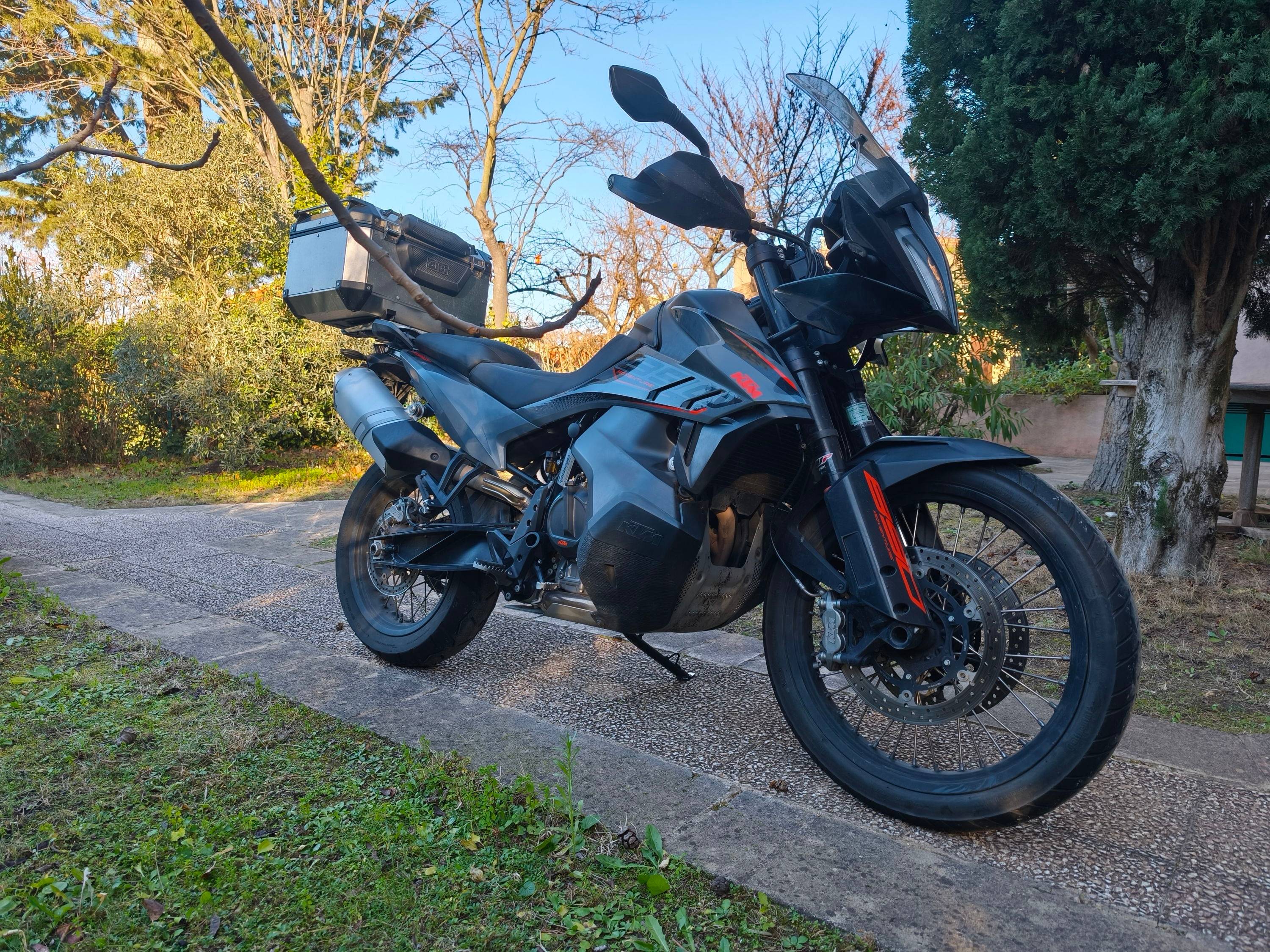 Vends Moto KTM 890, 2021, 30000km