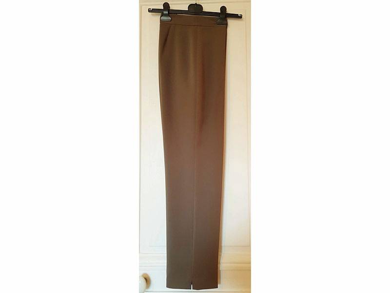 Vends Pantalon Emma & Caro, couleur Taupe, T.42