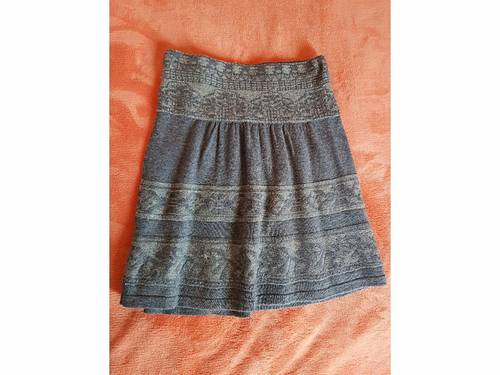 Vends Jupe Promod en laine, taille 14-16 ans ou adulte menue