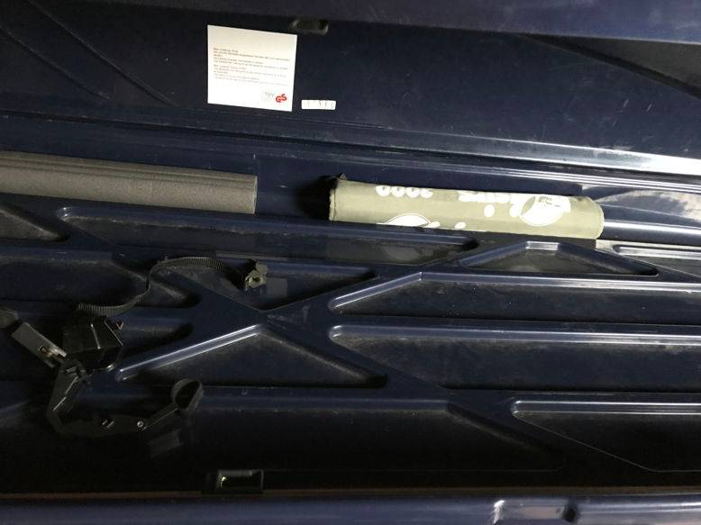 Vends coffre de toit et barres THULE