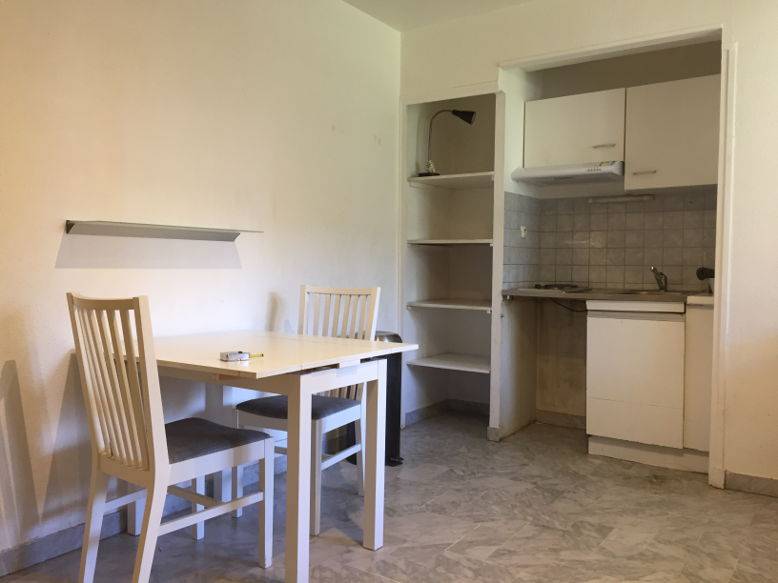 Loue Studio 26m² Marseille 13009