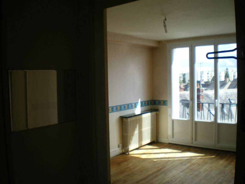 Loue appartement 50m² T3 à Angers UCO Madeleine 2 chambres
