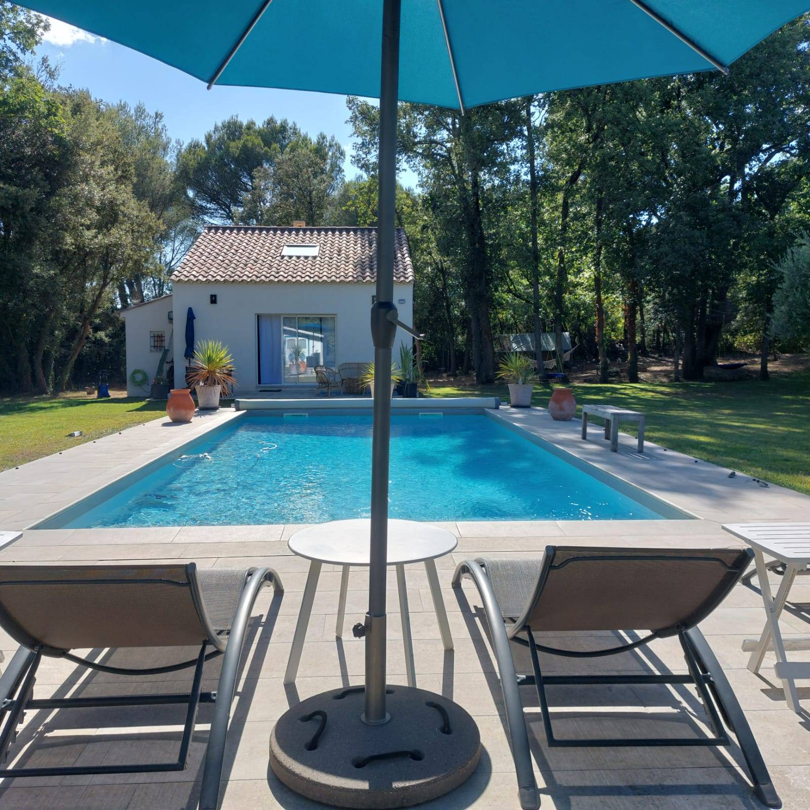 Loue gîte de charme côté piscine prox Aix-en-Provence - 4/5 couchages