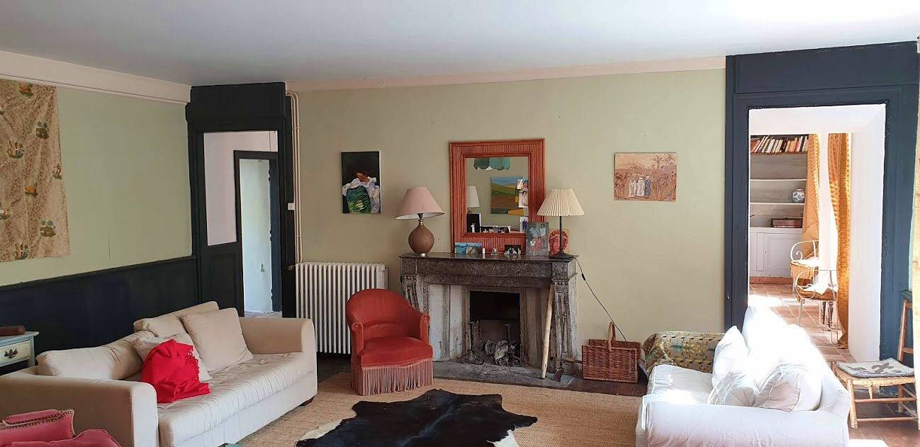 Loue maison de campagne spacieuse avec piscine et grand jardin - 12 couchages - Magnac-Laval (87)
