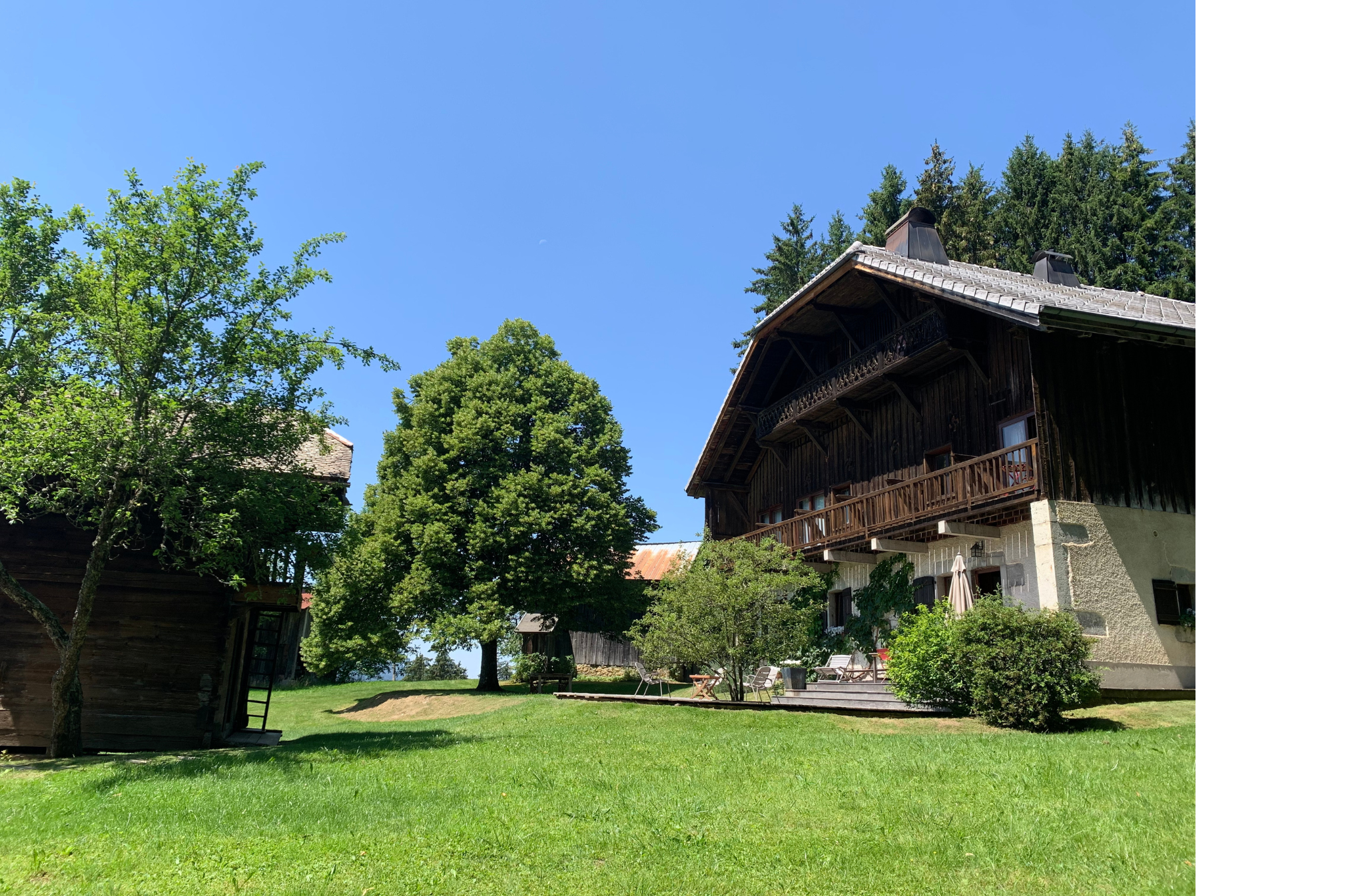 Loue Maison de famille  18 couchages, 8 chambres, Piscine chauffée. Samoëns (74)