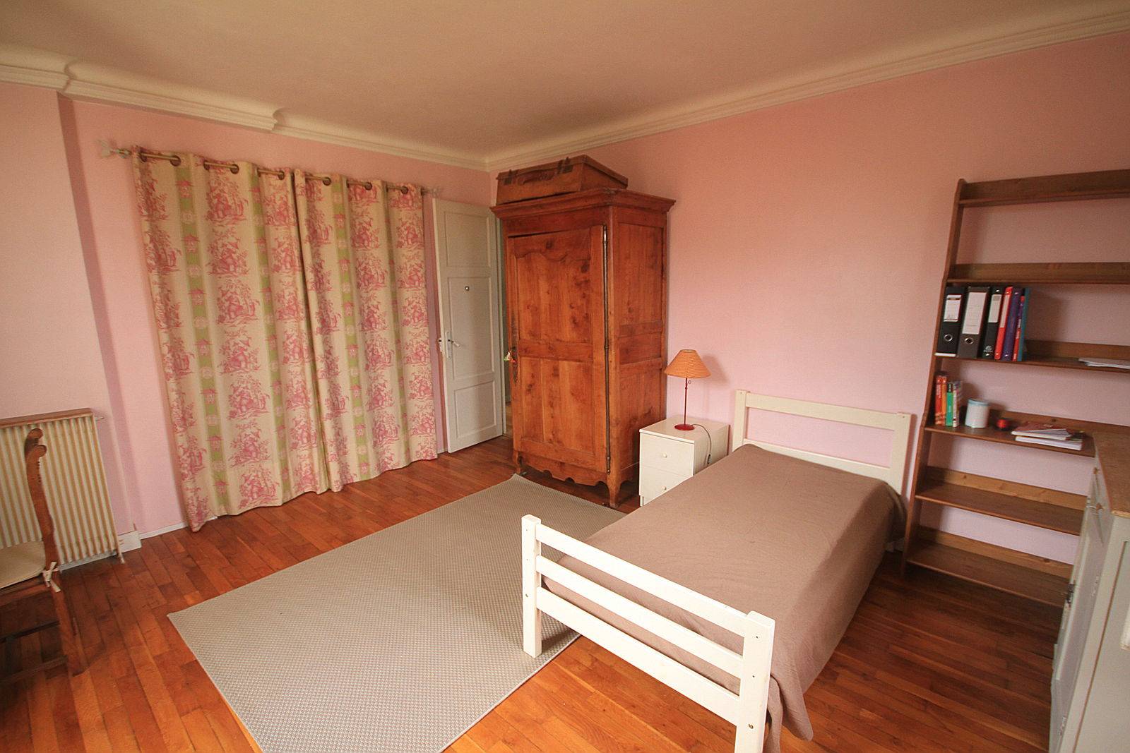 Loue chambre meublée 22m² dans maison