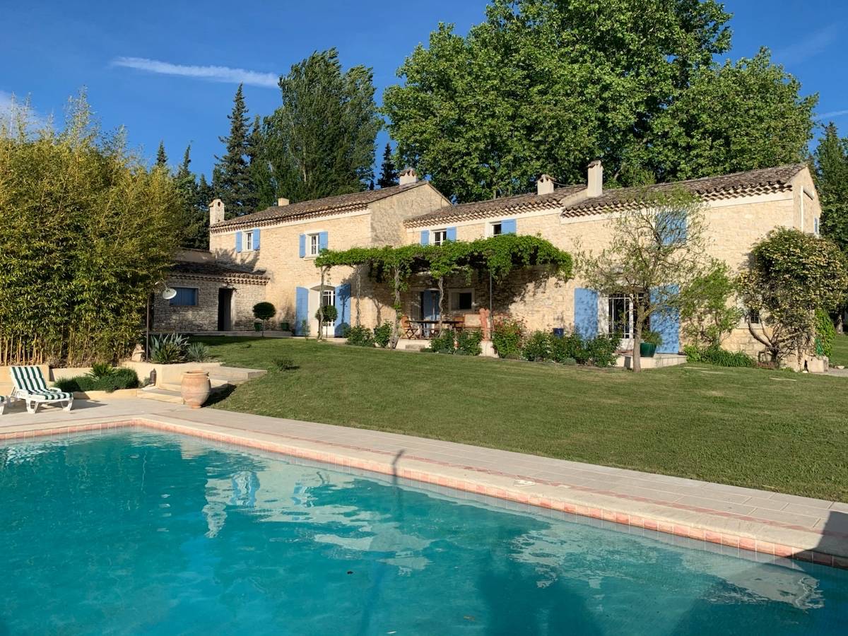 Loue maison du XVIIIème Luberon - 5 chambres, 12 couchages - Pernes-les-Fontaines (84)