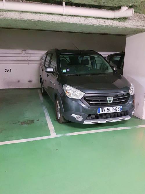 Loue Place de Parking Boulogne - Ancienne Mairie / Route de la Reine