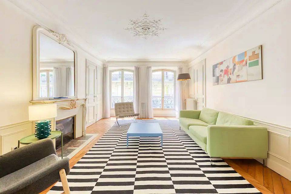 Loue appartement meublé - 105m² - Paris 8ème proche métro Rome