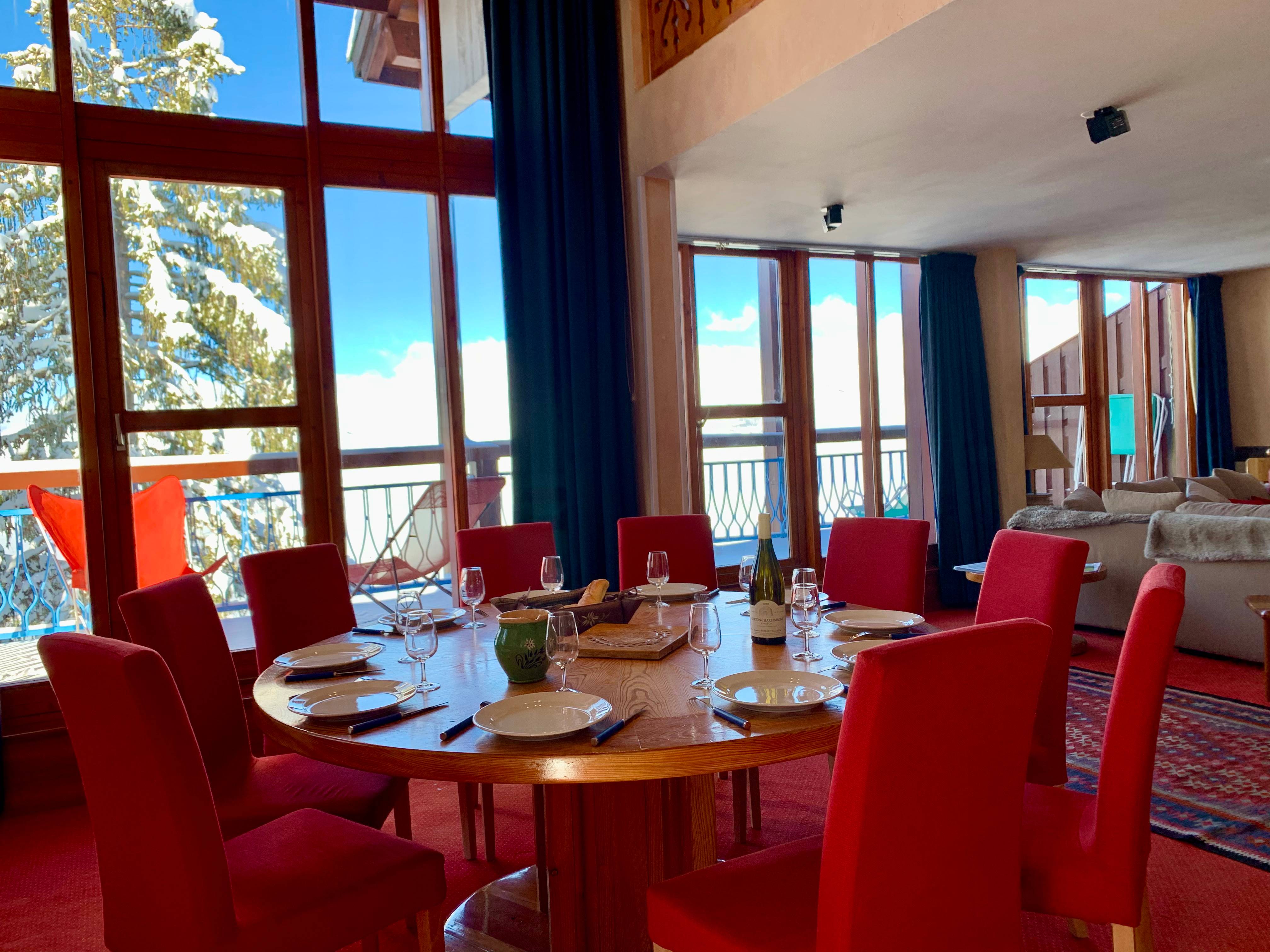 Loue appartement familial 150m² vue exceptionnelle terrasse & départ skis aux pieds - 10 couchages