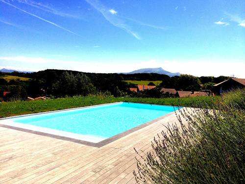 Loue villa entre Biarritz et St-Jean-de-Luz 10 couchages vue montagne