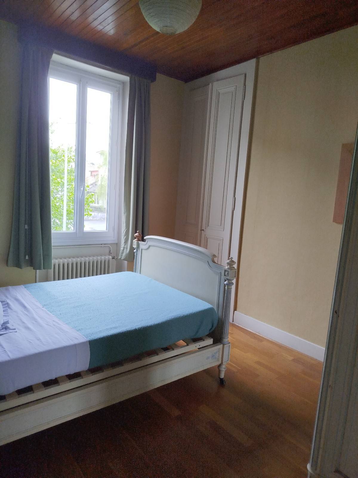 Propose colocation chambre meublée 13m² Évian