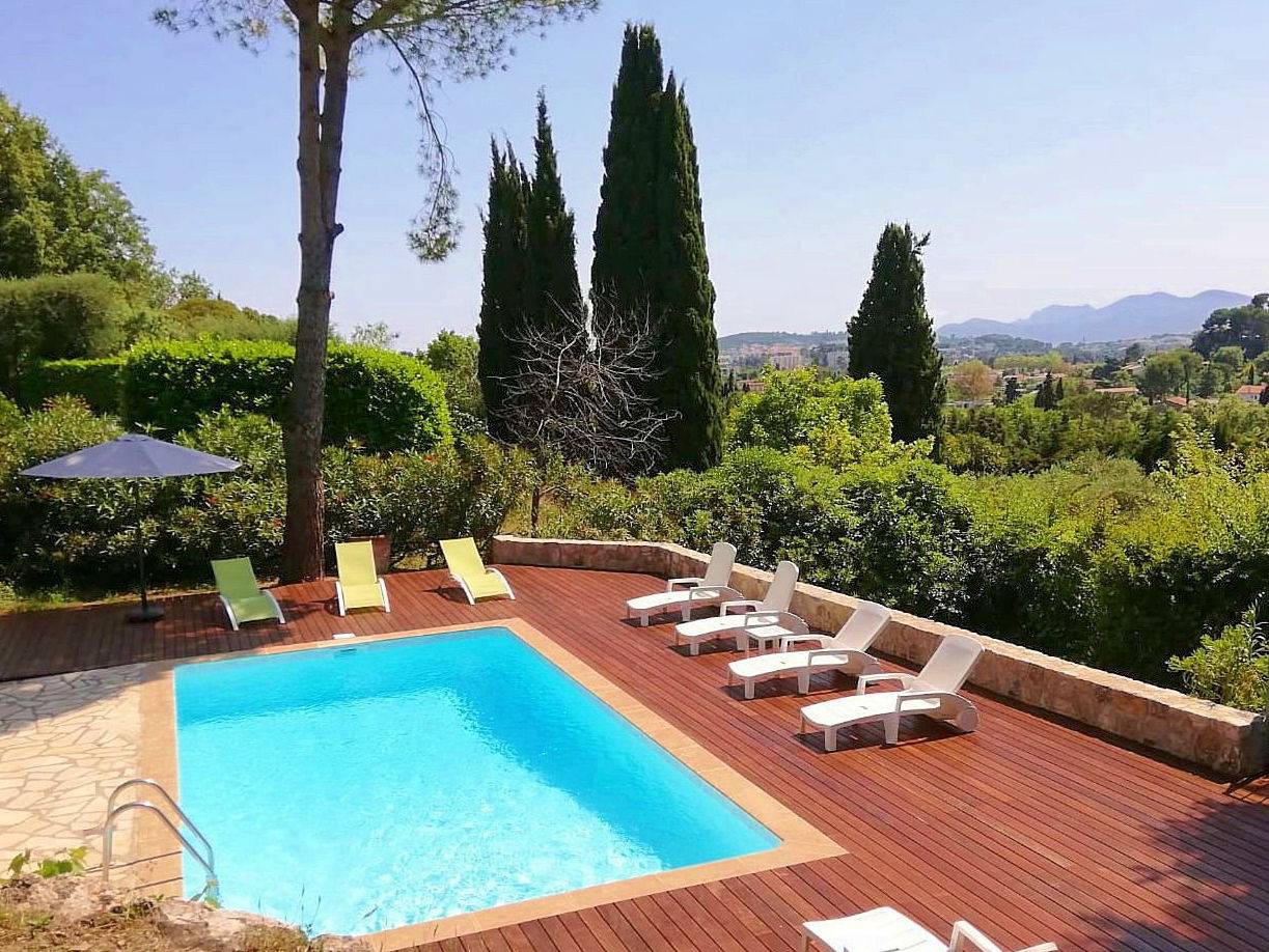 Loue maison grande avec piscine - 8 couchages