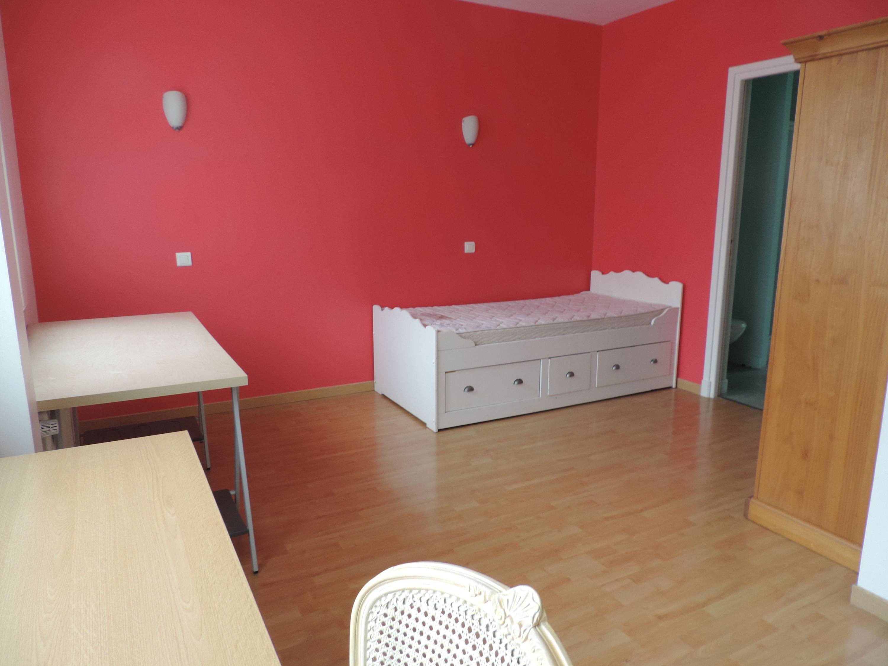 Loue chambre meublée Lille, proximité université catholique