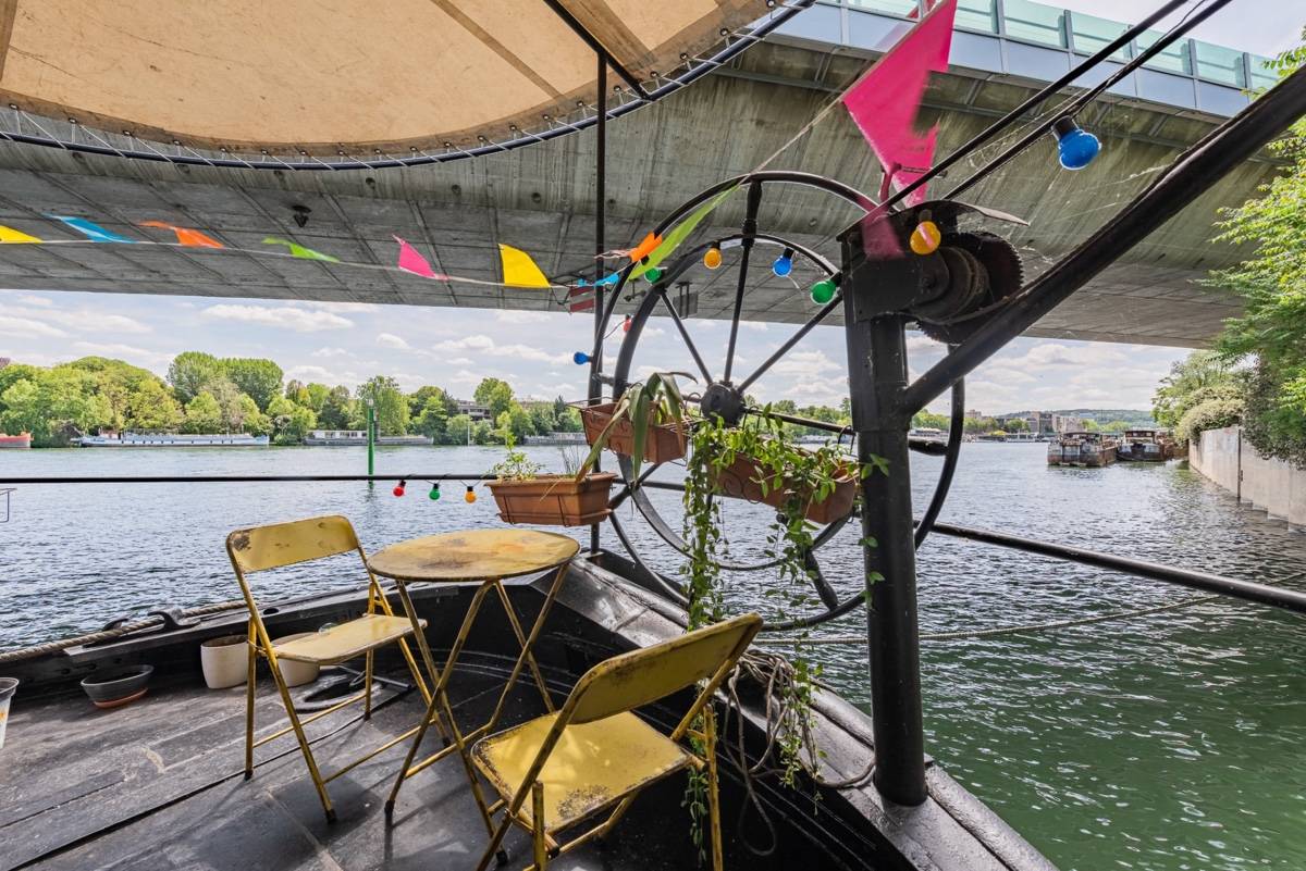 Loue studio meublé 25m² sur péniche