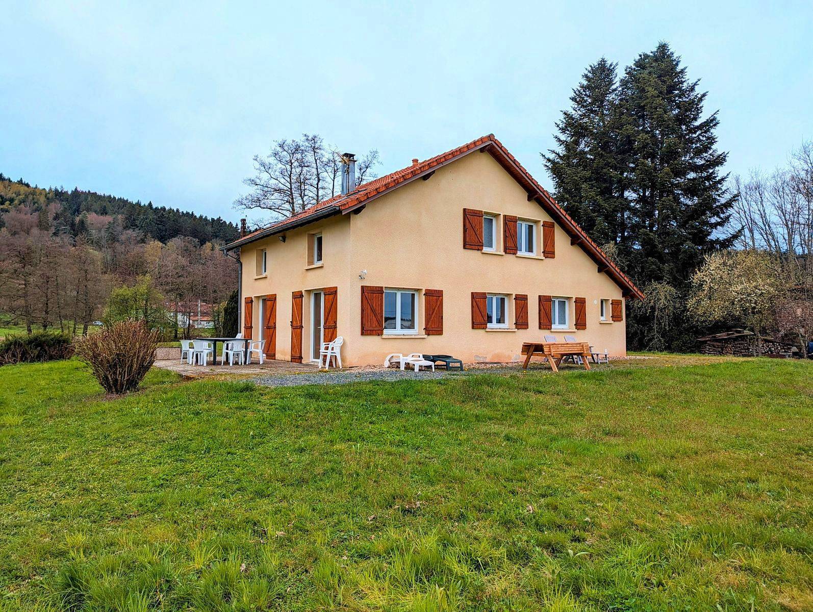 Loue gîte 5 chambres 2 SDB - 10 couchages - RDC adapté PMR - Gérardmer (88)