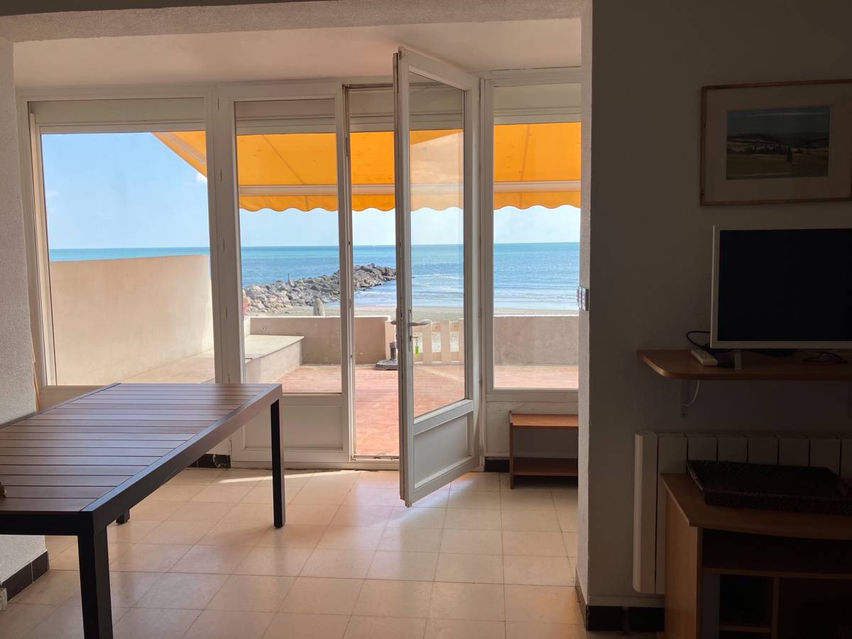 Loue appartement à Palavas - 10 couchages, accès direct à la plage