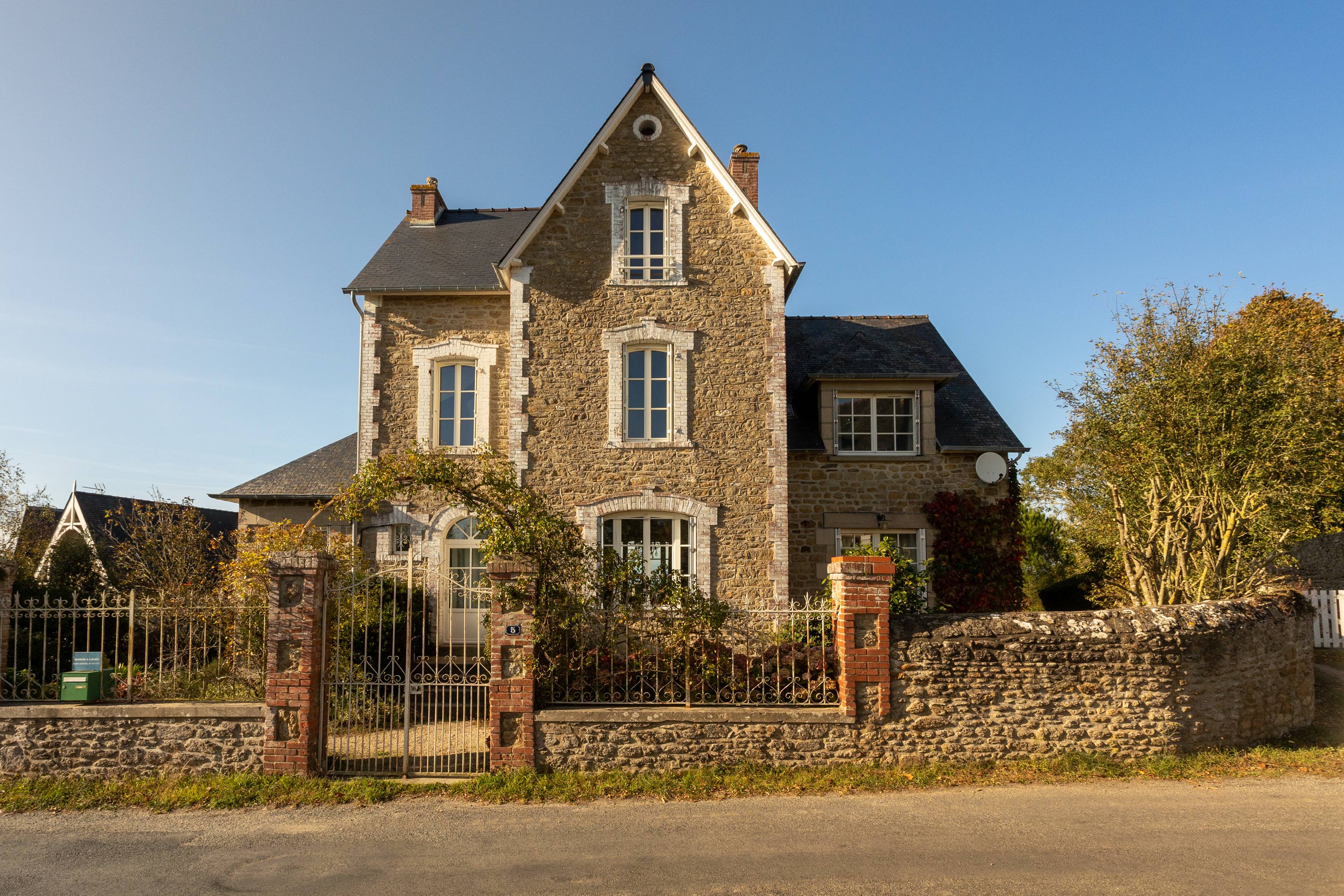 Loue villa de charme 3* avec un grand jardin - 11 couchages