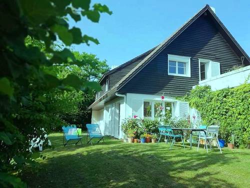 Loue maison de vacances avec jardin 25 km de Paris 4 chambres 8 couchages - Chavenay (78)