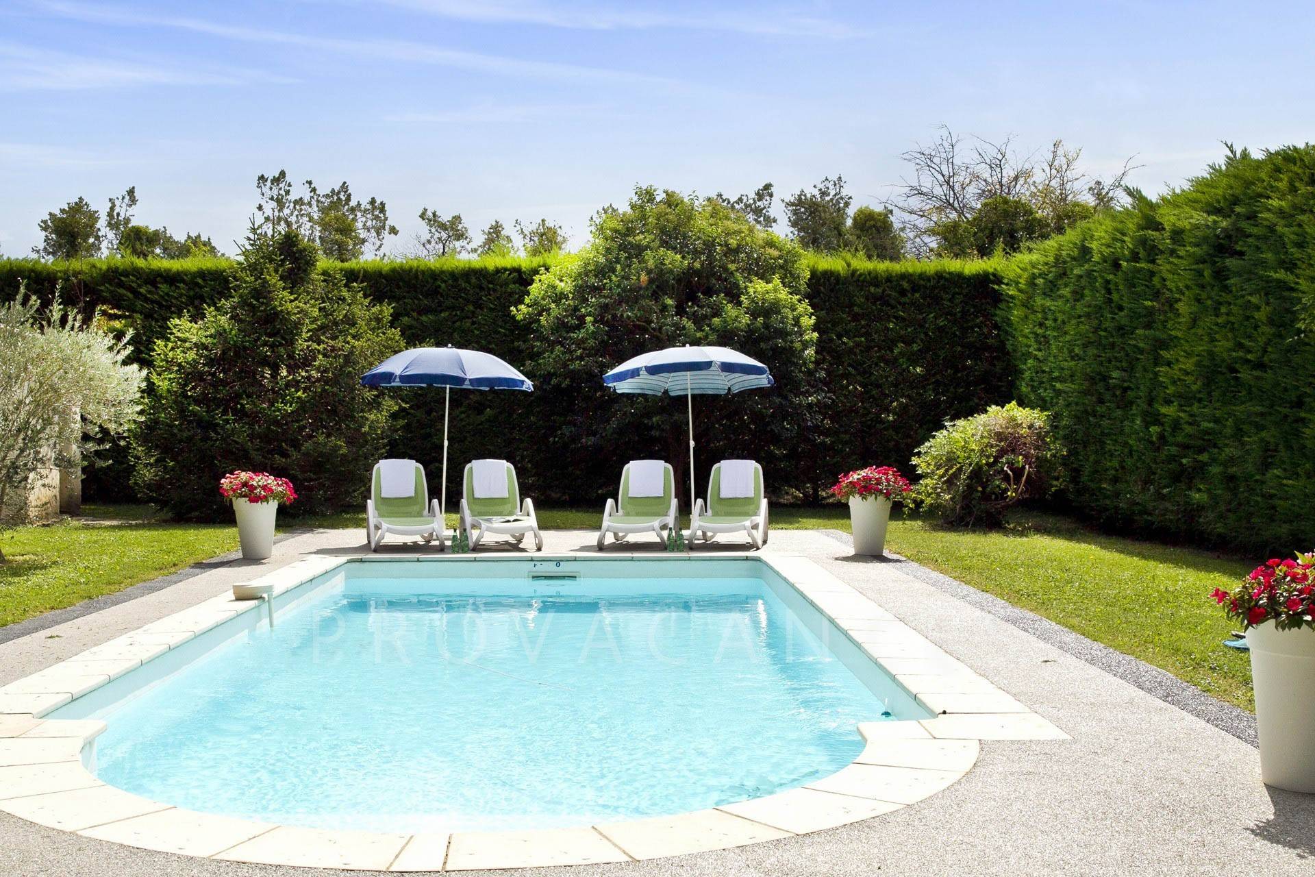 Loue villa de charme -climatisée - piscine chauffée - 8 couchages