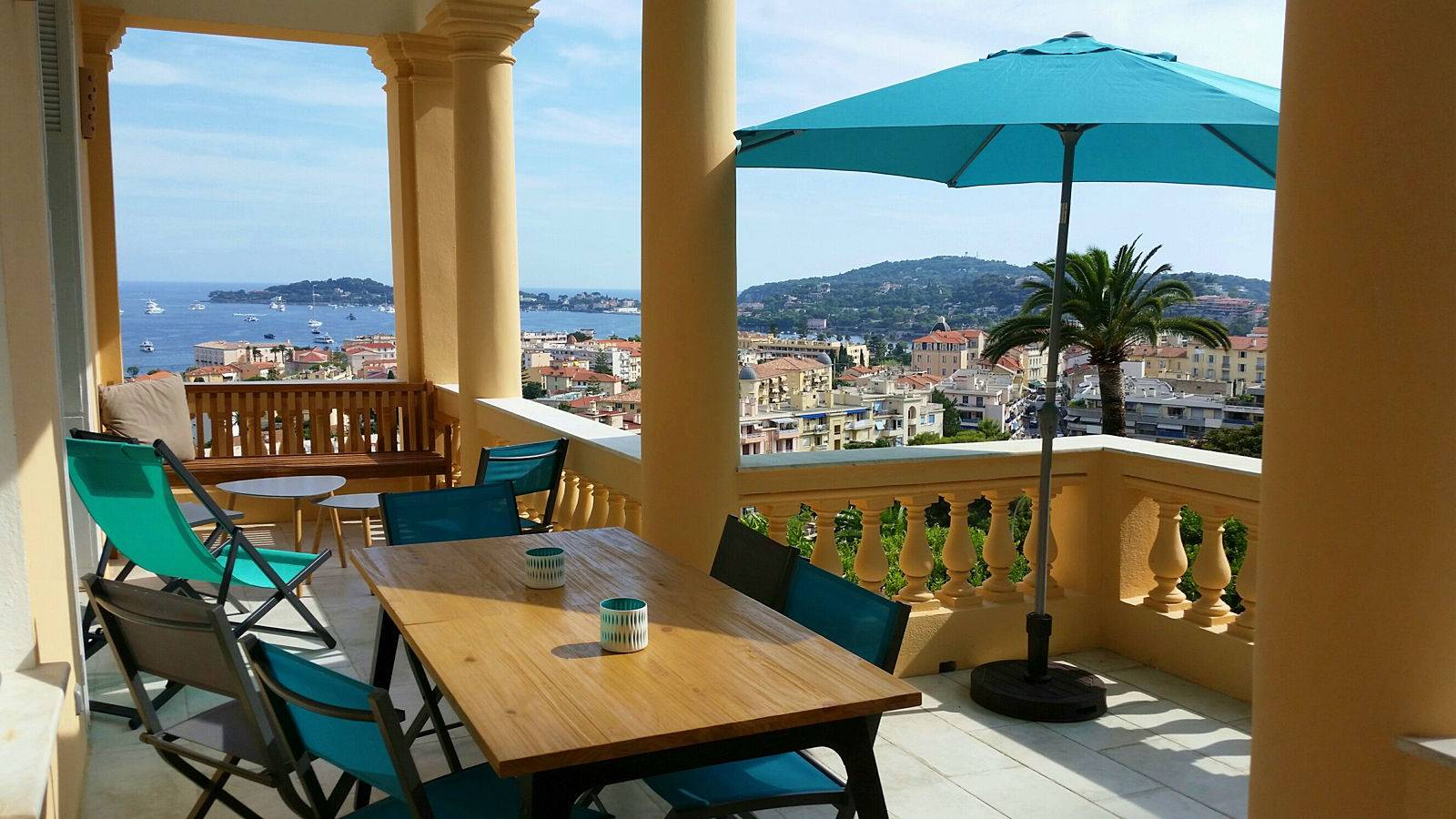 Loue superbe appartement 4 chambres - 6 couchages - vue mer, terrasse - rade de Beaulieu-sur-Mer (06)