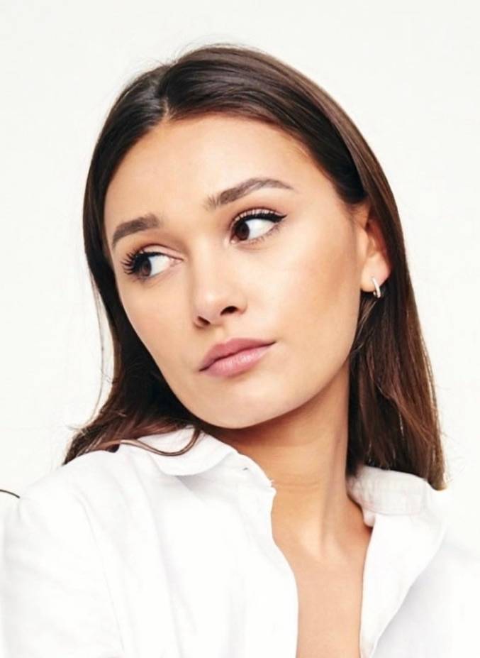 Laura F.
