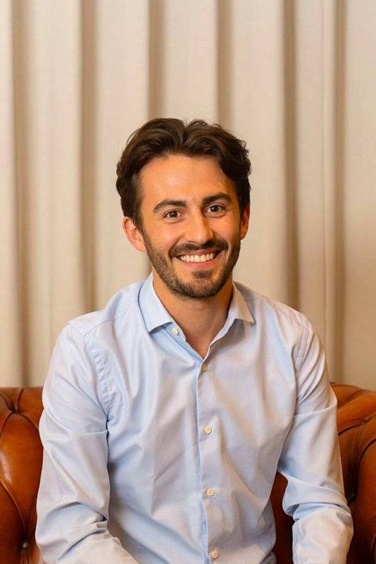 Étudiant à l’ESCP propose cours de maths Collège et Lycée - Paris 8ème