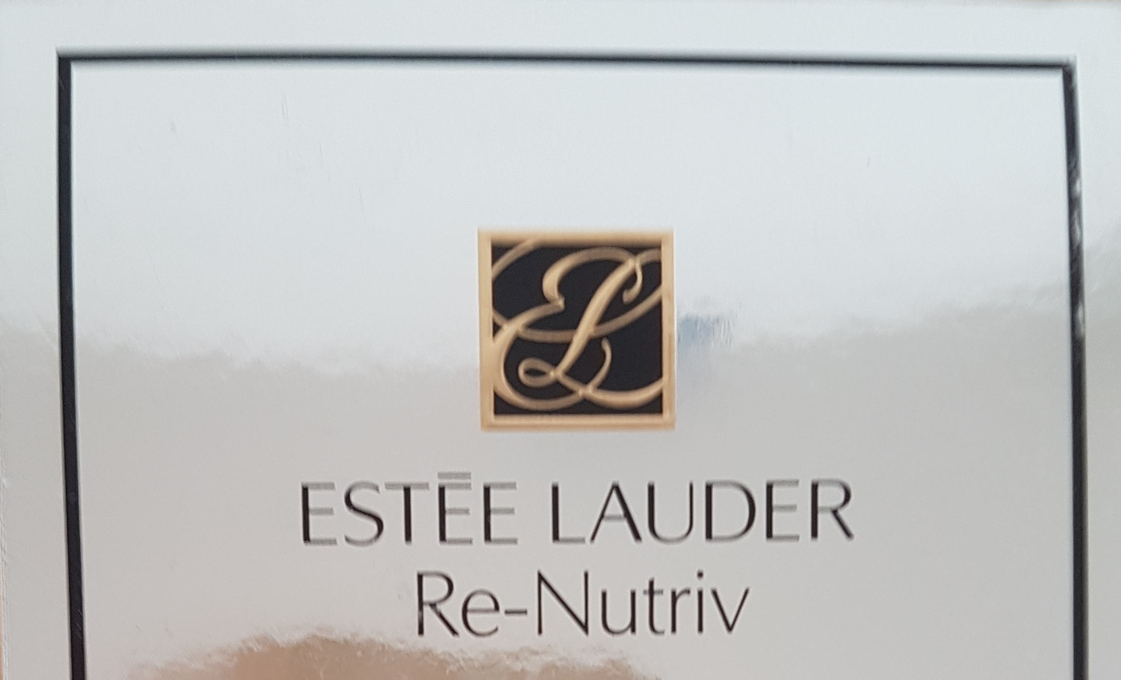Vends coffret Estee Lauder re-nutriv