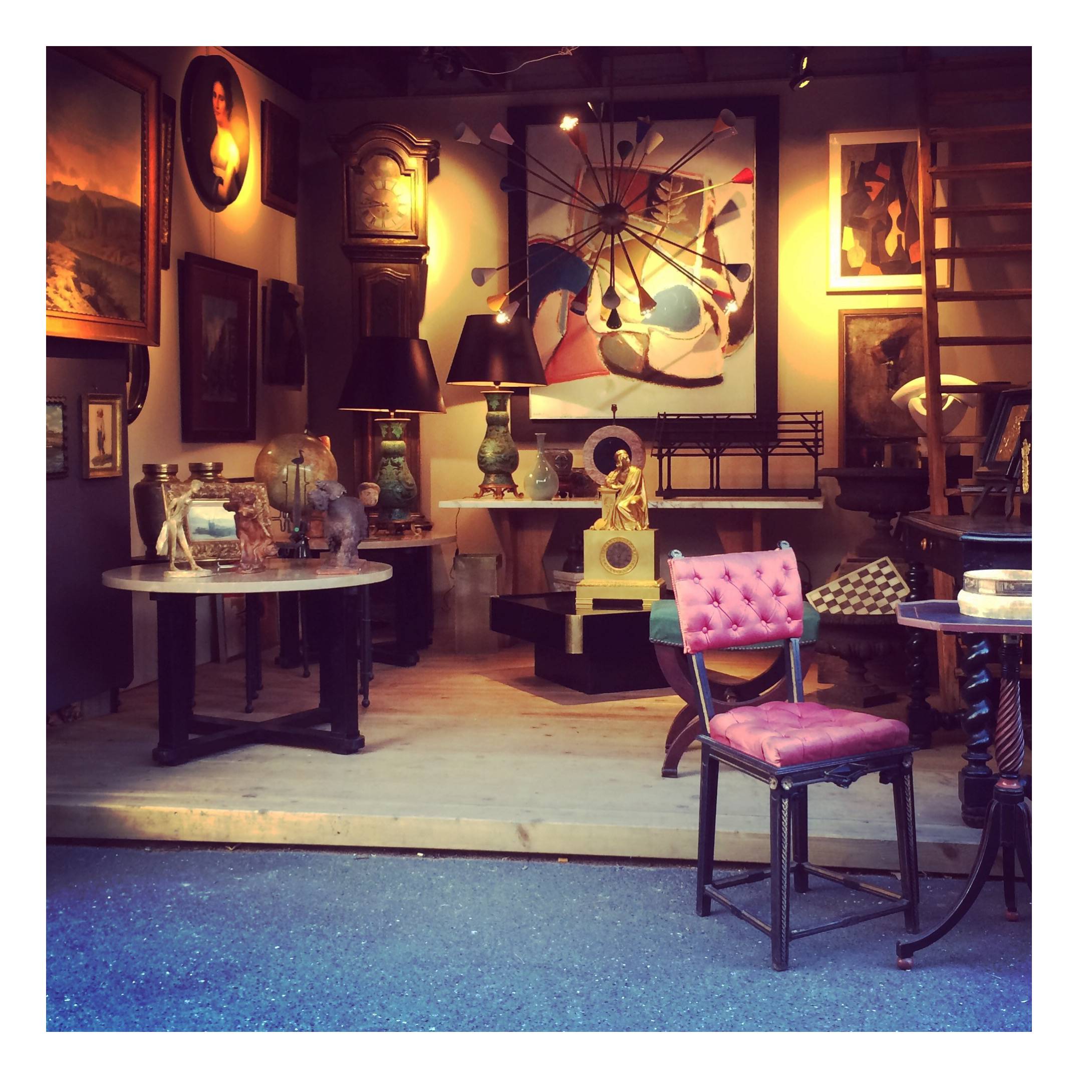 Antiquaire estime vos tableaux, sculptures, objets d’art, meubles et antiquités