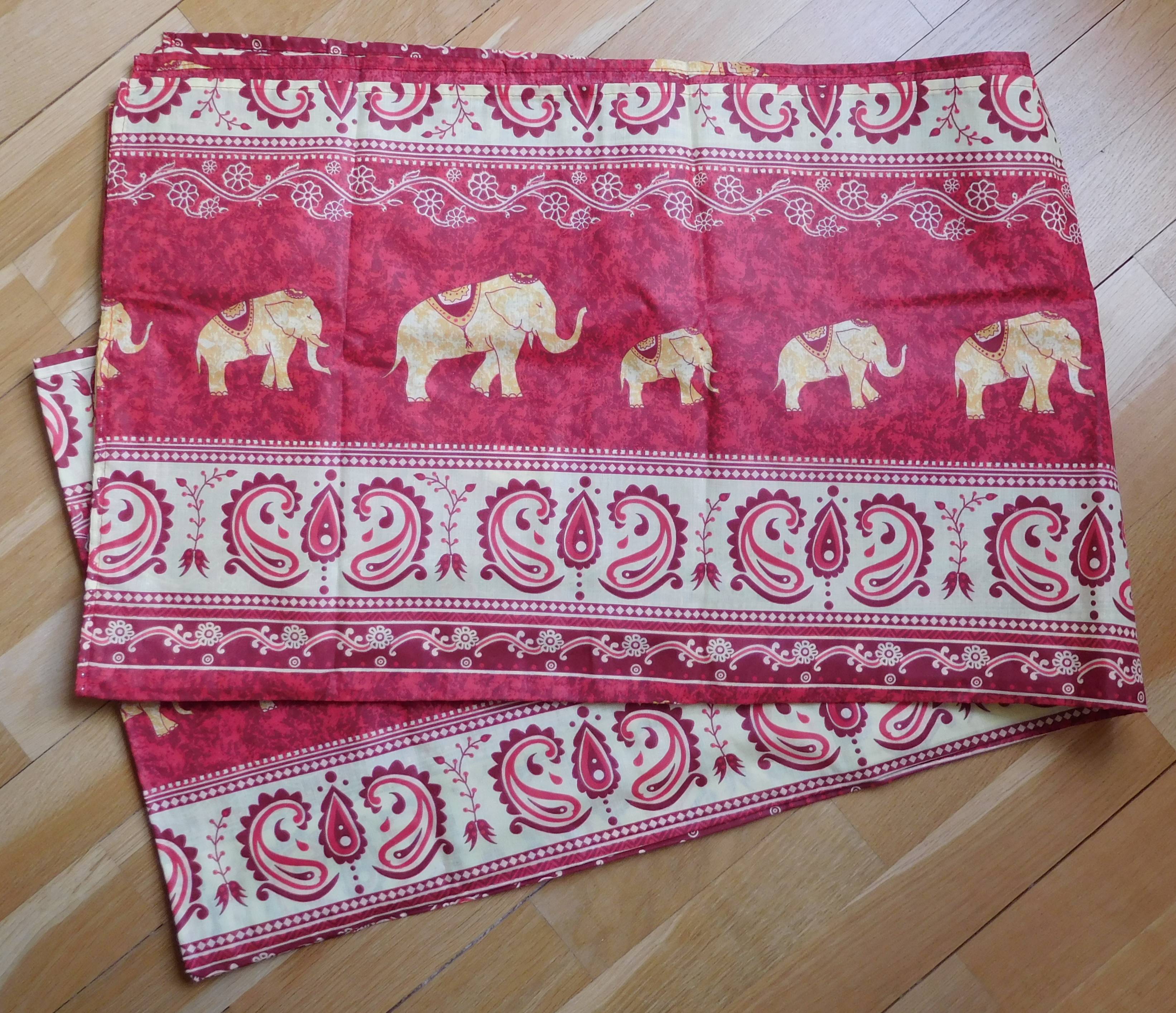 Nappe rectangulaire "éléphants" et serviettes
