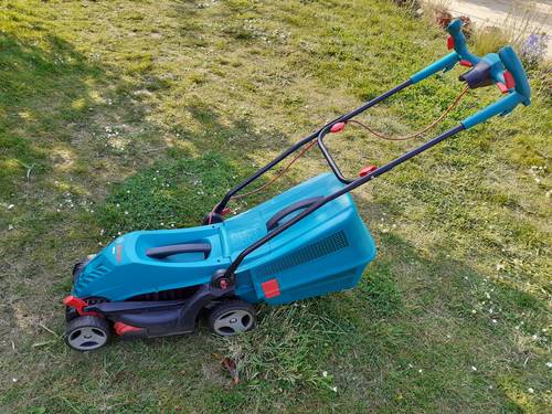 Vends tondeuse électrique Bosch ARM 34