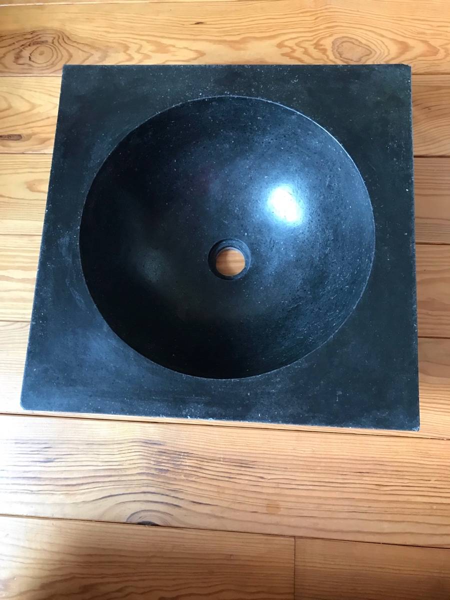 Vends vasque en pierre