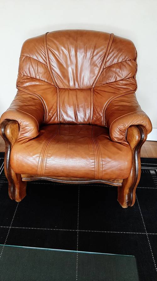 Fauteuil cuir et bois massif