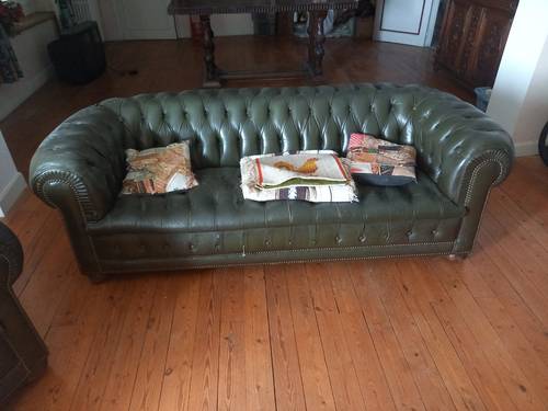 Canapé Chesterfield + 2 fauteuils
