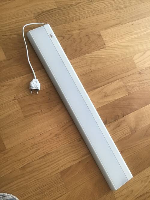 Réglette plate avec interrupteur 8,5 W, 60 cm